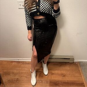 ❤️‍🔥 4 for $25 SALE: Sincerely Jules Black Sequin Skirt Medium